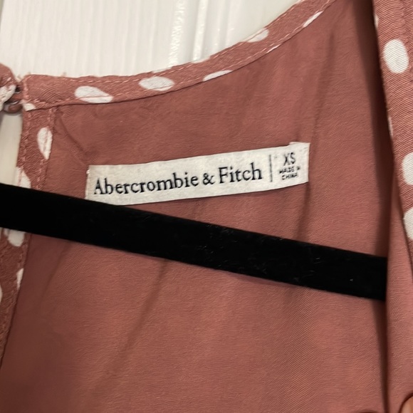 Abercrombie rust and white polka dot long sleeve romper - Picture 3 of 3